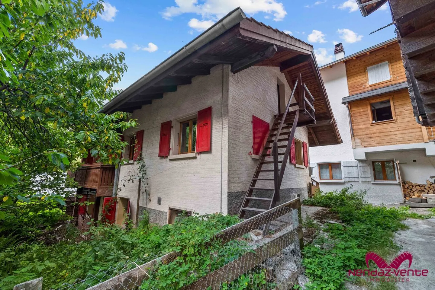 Casa di paese con due appartamenti da ristrutturare a Beuson - Foto 22 di 24