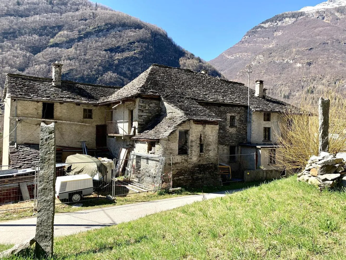 Charming Ticinese Family Home - Photo 3 of 5