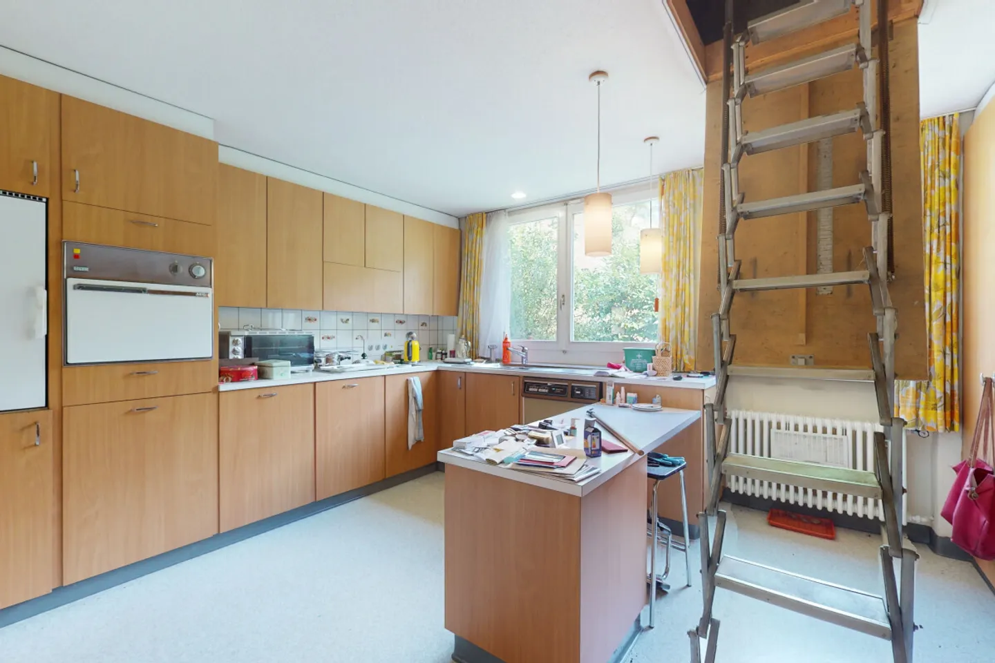 Charming Detached 7.5-Room Family House in Lenzburg - Photo 8 of 11