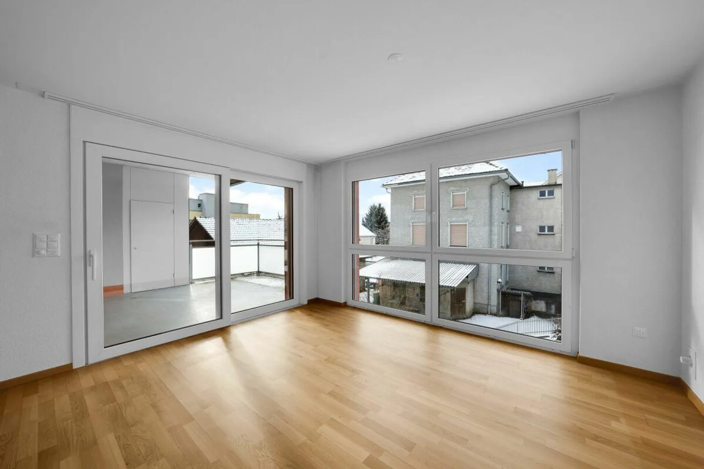 3.5 Room Apartment - Photo 3 of 9