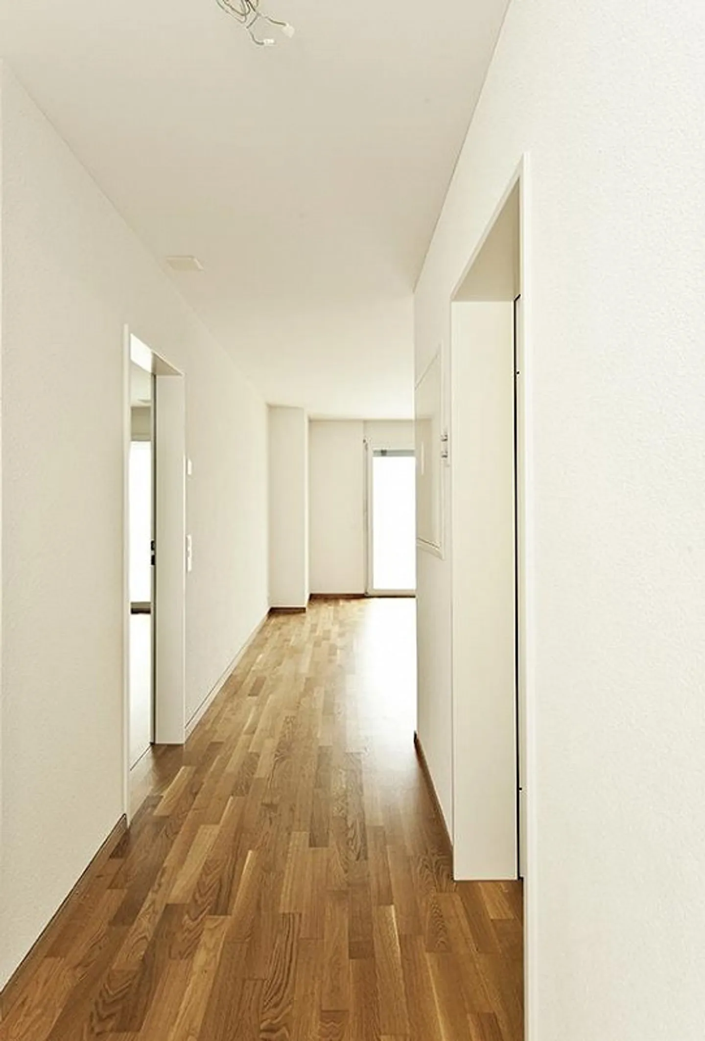 Genau richtig! Helle 2.5-Zi.-Wohnung mit grossem Balkon - Foto 2 von 12