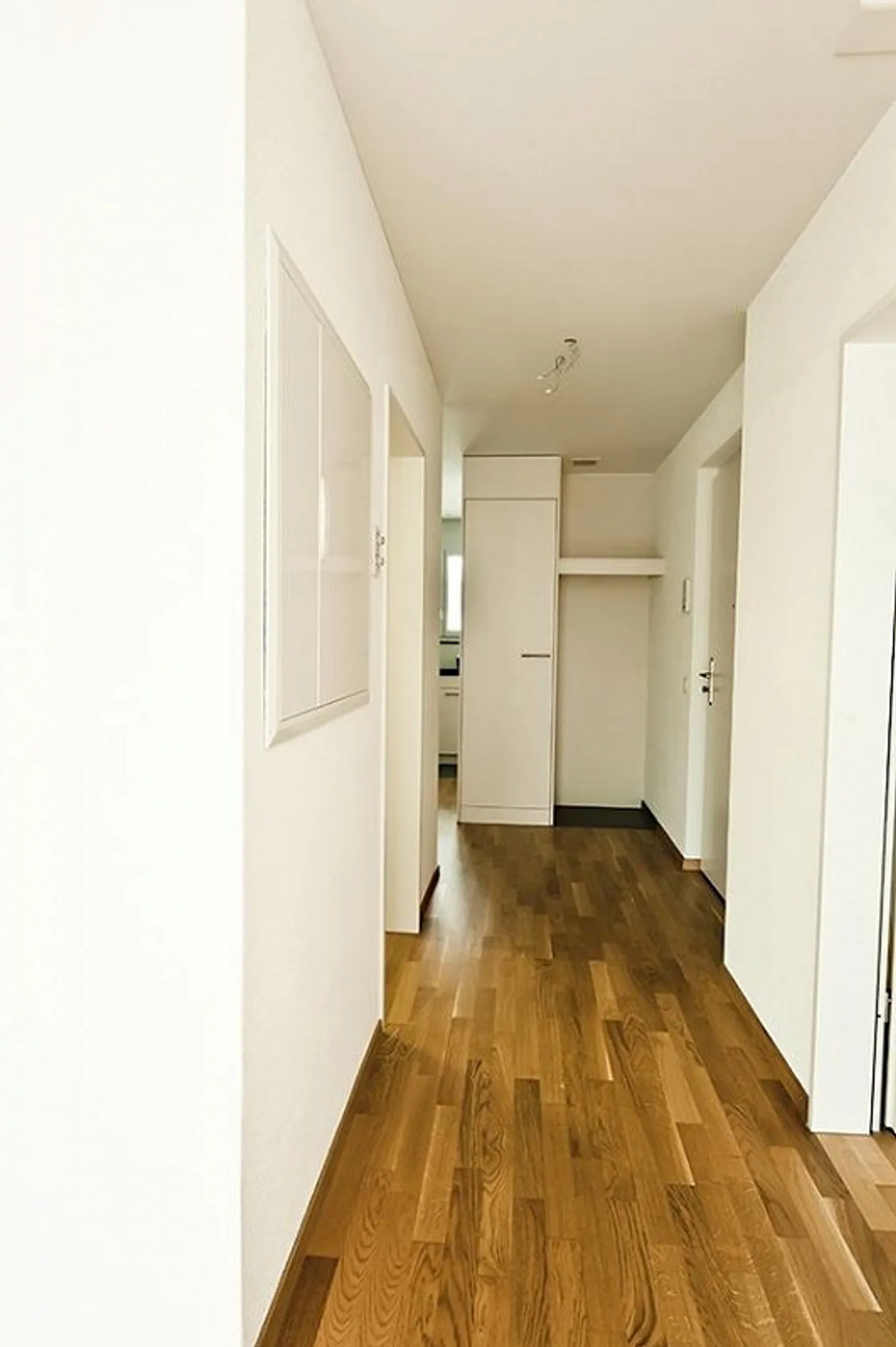 Genau richtig! Helle 2.5-Zi.-Wohnung mit grossem Balkon - Foto 9 von 12