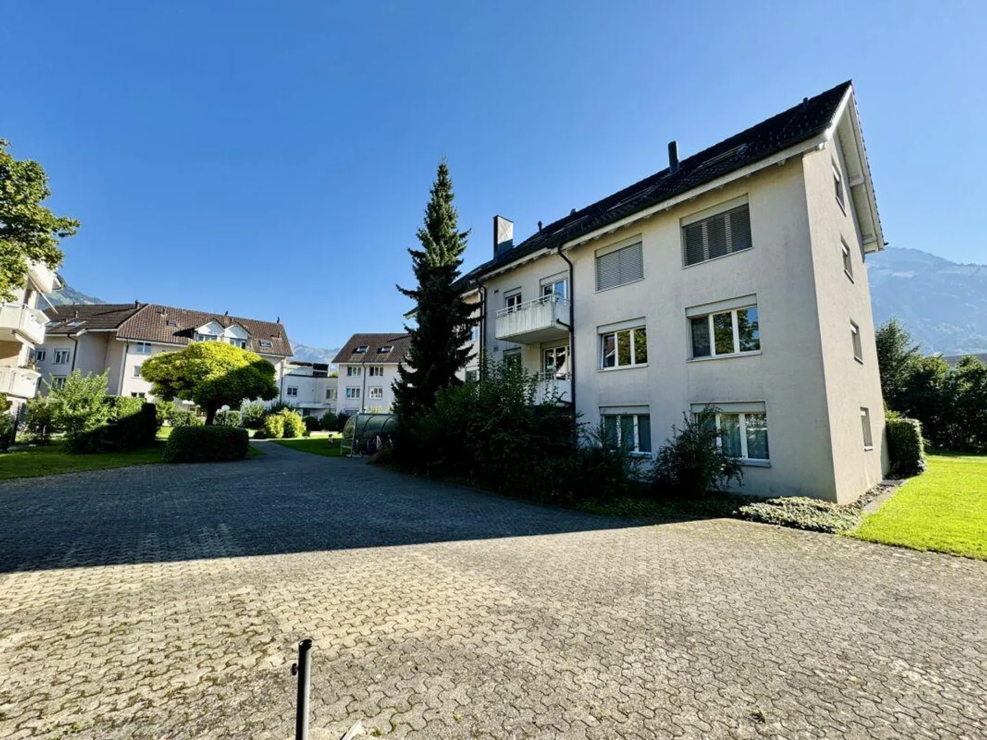 Appartement ensoleillé avec vue sur le Pilatus et le Stansherhorn ! - Photo 2 sur 9