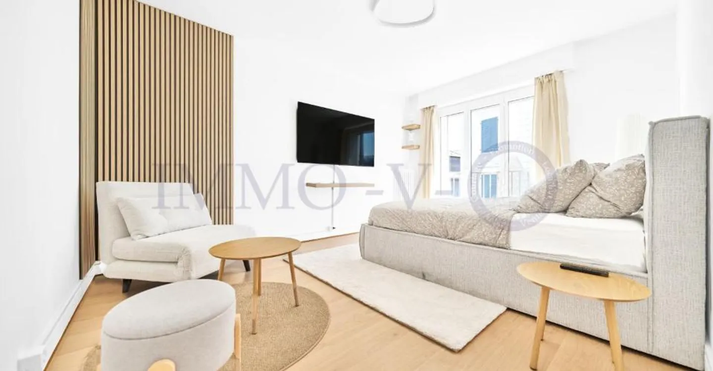 RENOVE ET MEUBLE AVEC TERRASSE - EMPLACEMENT IDEAL - Photo 2 of 4