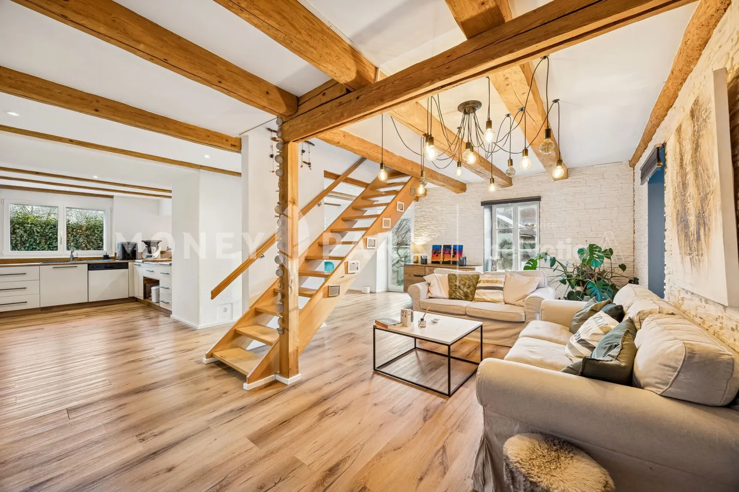 Charming detached house 6.5 rooms - Photo 1 of 14