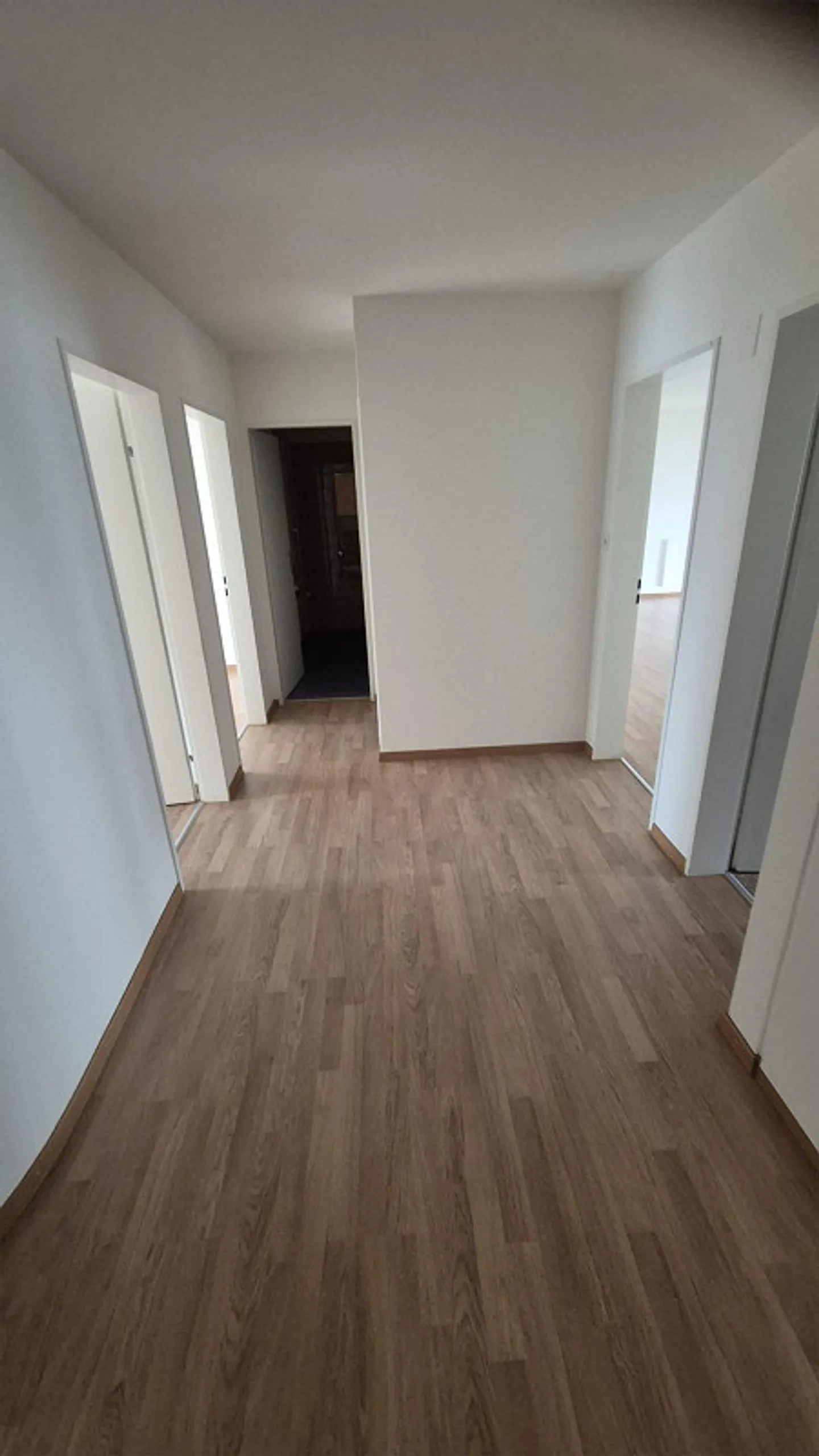 Befristete Wohnung bis 31.03.2029 an Top Lage sucht Sie! Mieten ohne Kaution! - Foto 2 von 10
