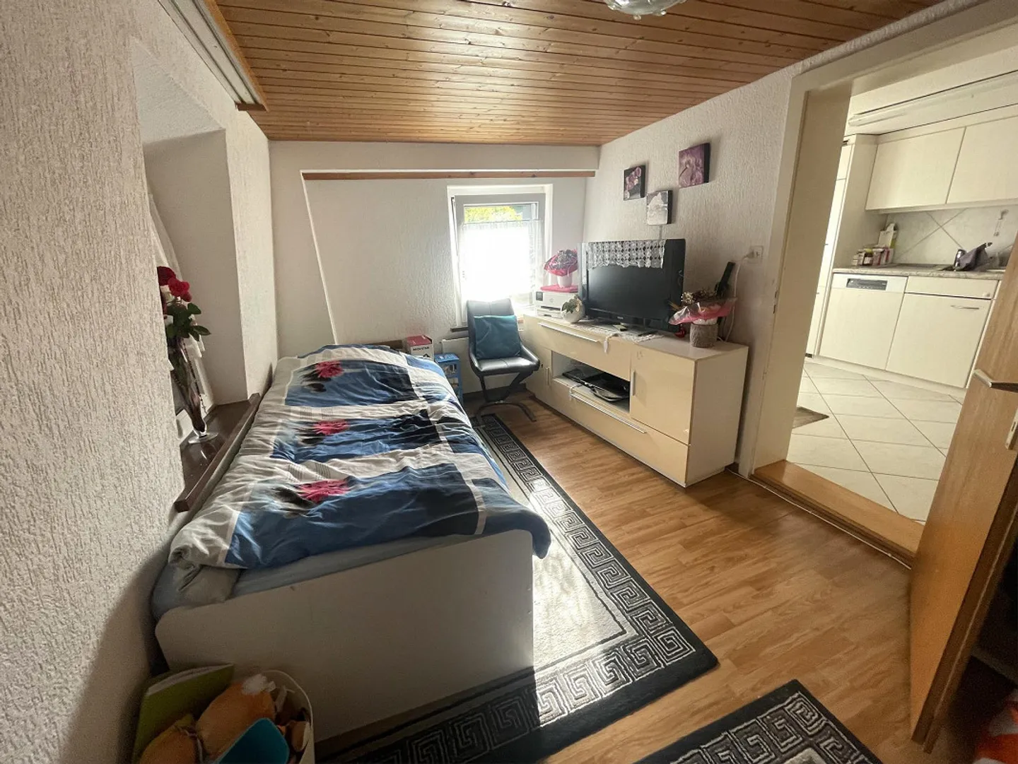 Beautiful 5-room apartment in the attic - Photo 5 of 10