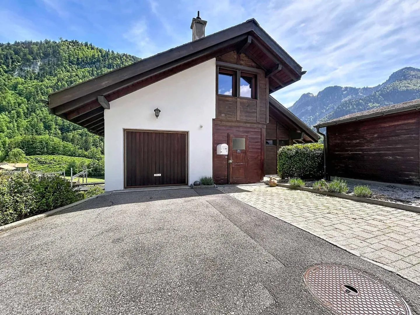 Charmante 5-Zimmer-Immobilie mit atemberaubendem Bergblick - Foto 13 von 13