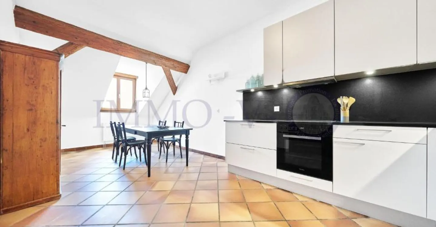 SPACIEUX AVEC CACHET ET EMPLACEMENT IDEAL - MEUBLE - Photo 3 sur 7