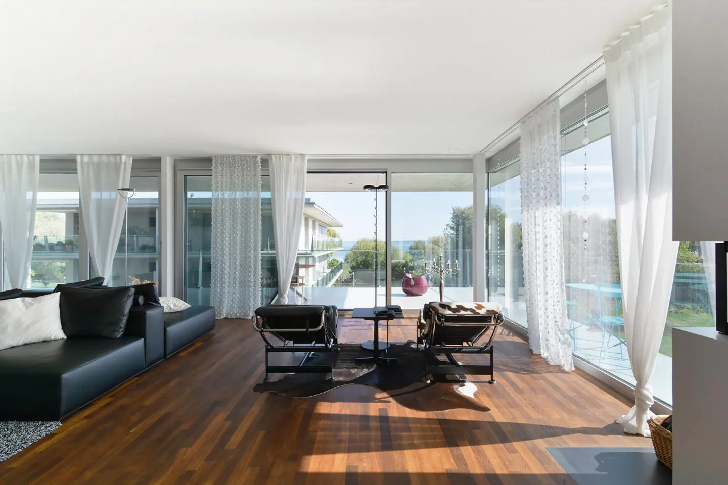 Appartement en copropriété de 3,5 à 5,5 pièces avec vue sur le lac - Photo 3 sur 23