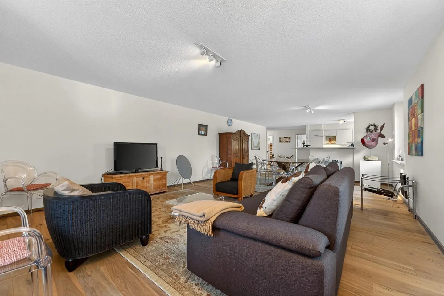 Appartamento di 3½ stanze in proprietà nel centro storico del villaggio di Saanen - Foto 4 di 13
