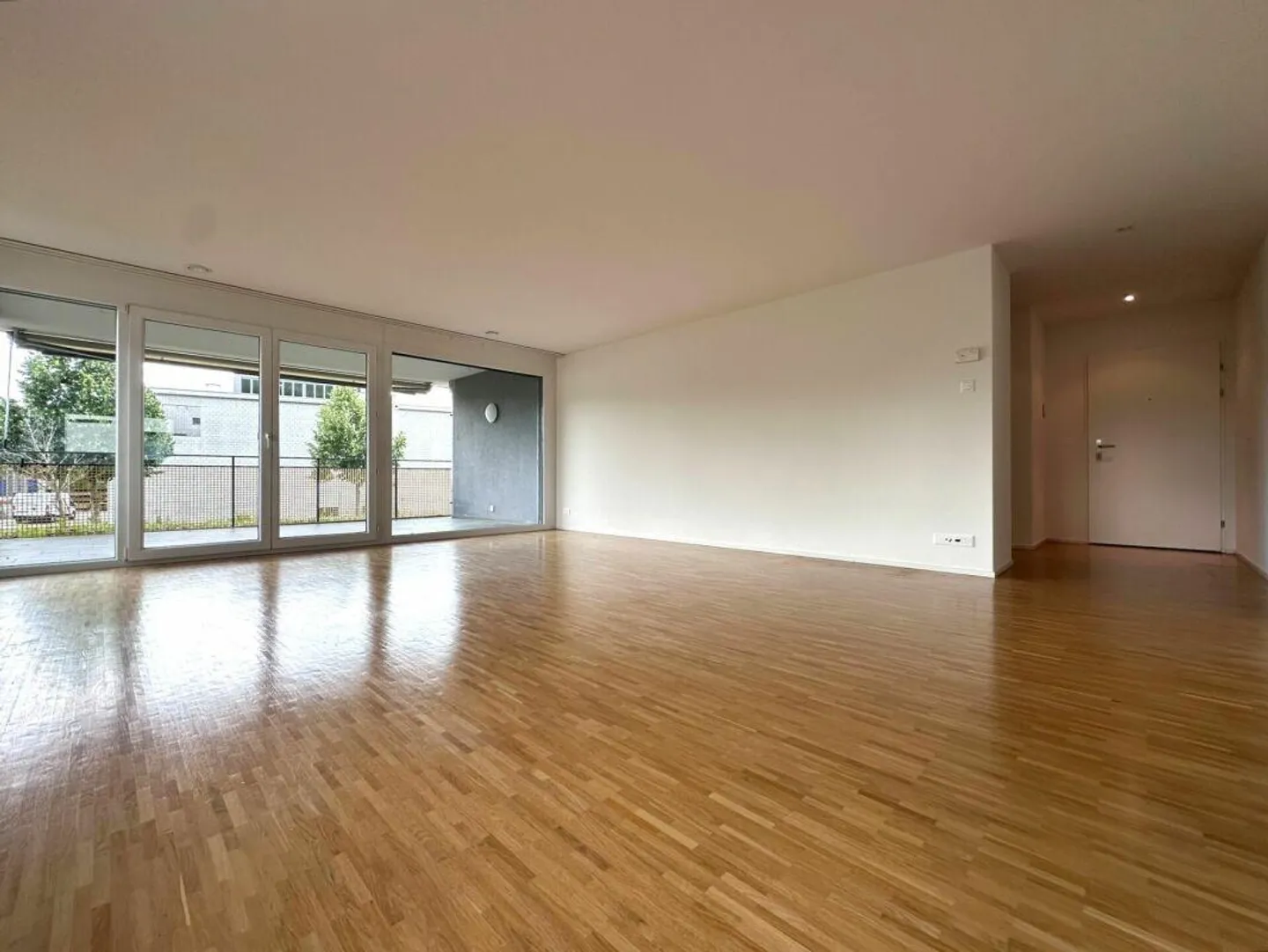 Helle 4.5-Zimmer-Wohnung - Foto 3 von 12