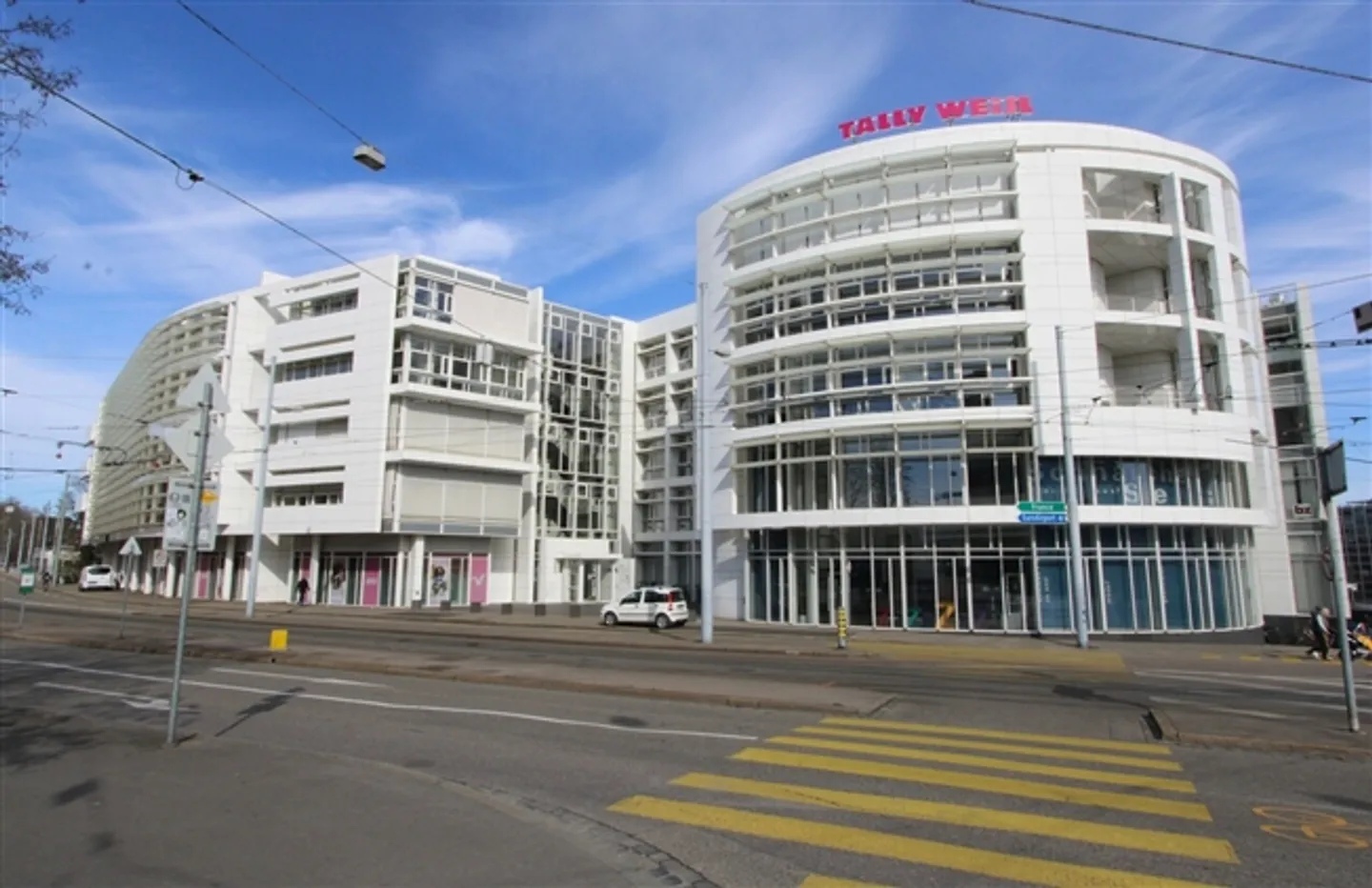 Apartment - Photo 1 of 6