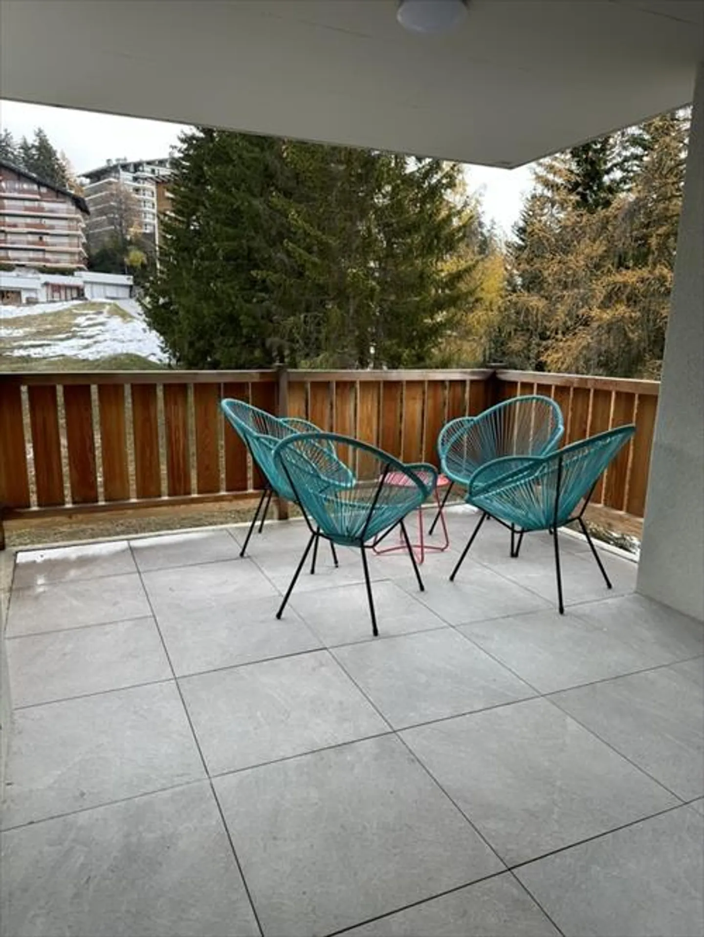 Large 45m2 studio for rent year-round - Photo 2 of 4