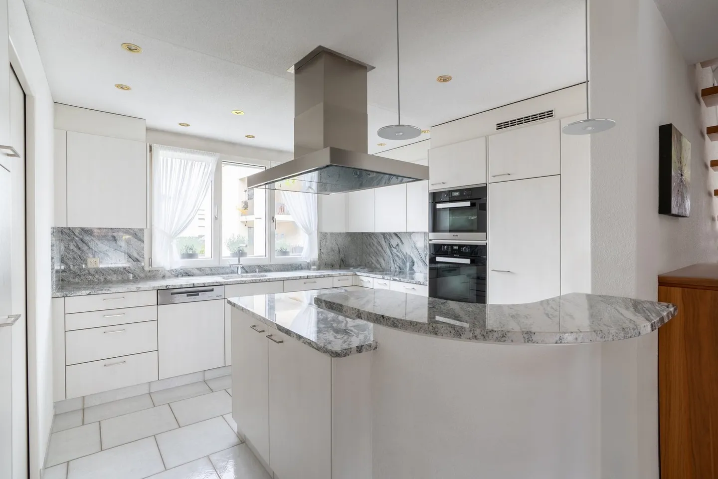 Ein Wohntraum mit Charme – zentral und dennoch ruhig gelegen - Foto 4 von 13