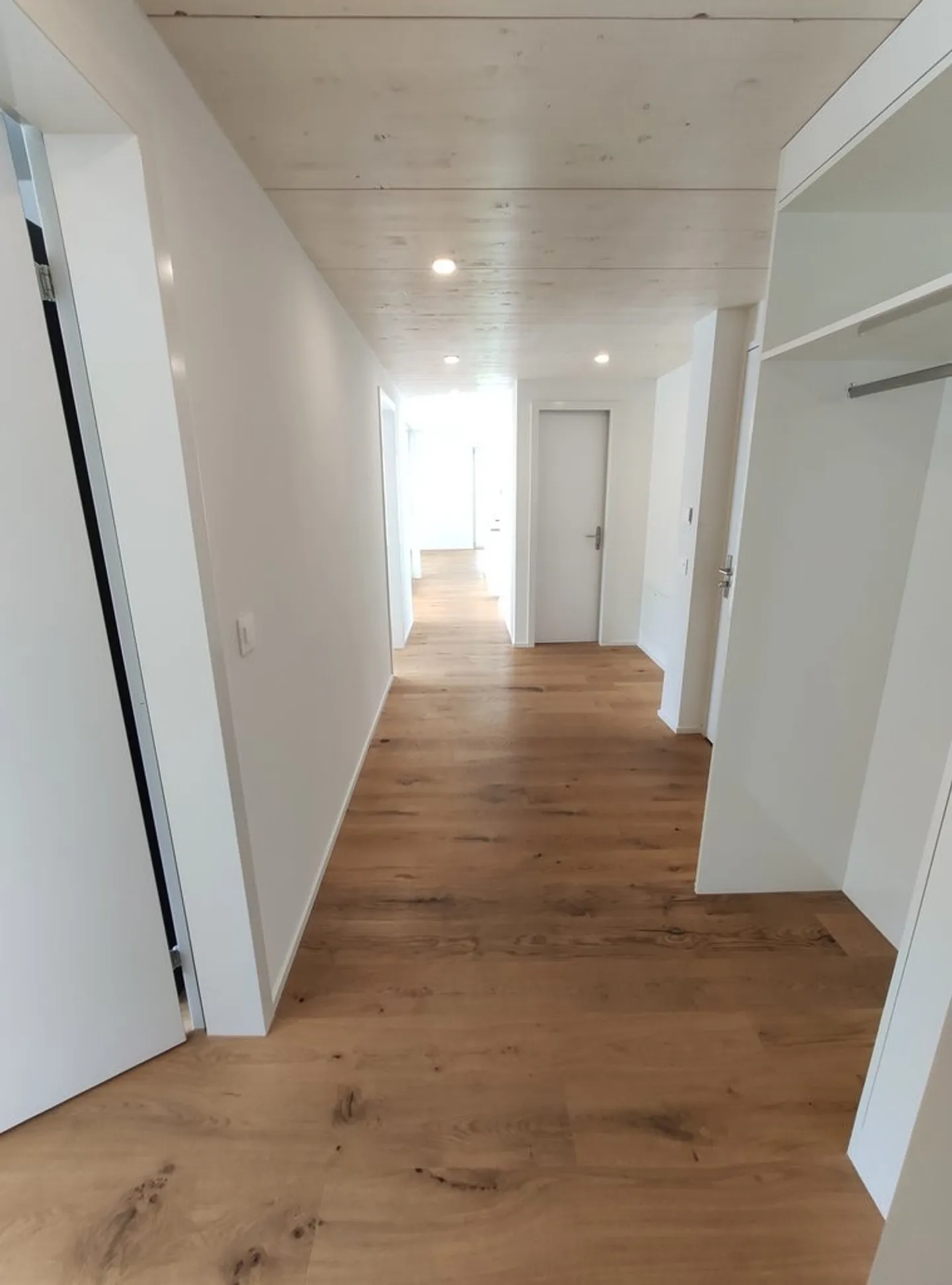 3.5 Room Apartment - Photo 6 of 6