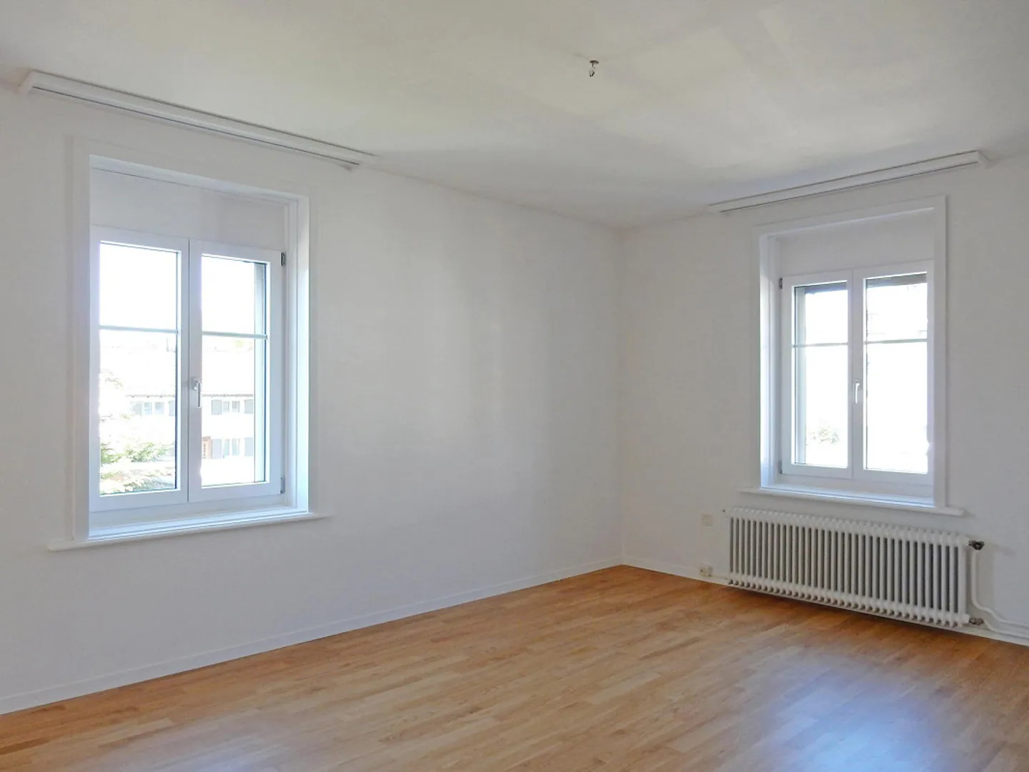 Charming 4.5 Room Apartment in the City Center - Also Suitable as Office or Practice - Photo 5 of 9