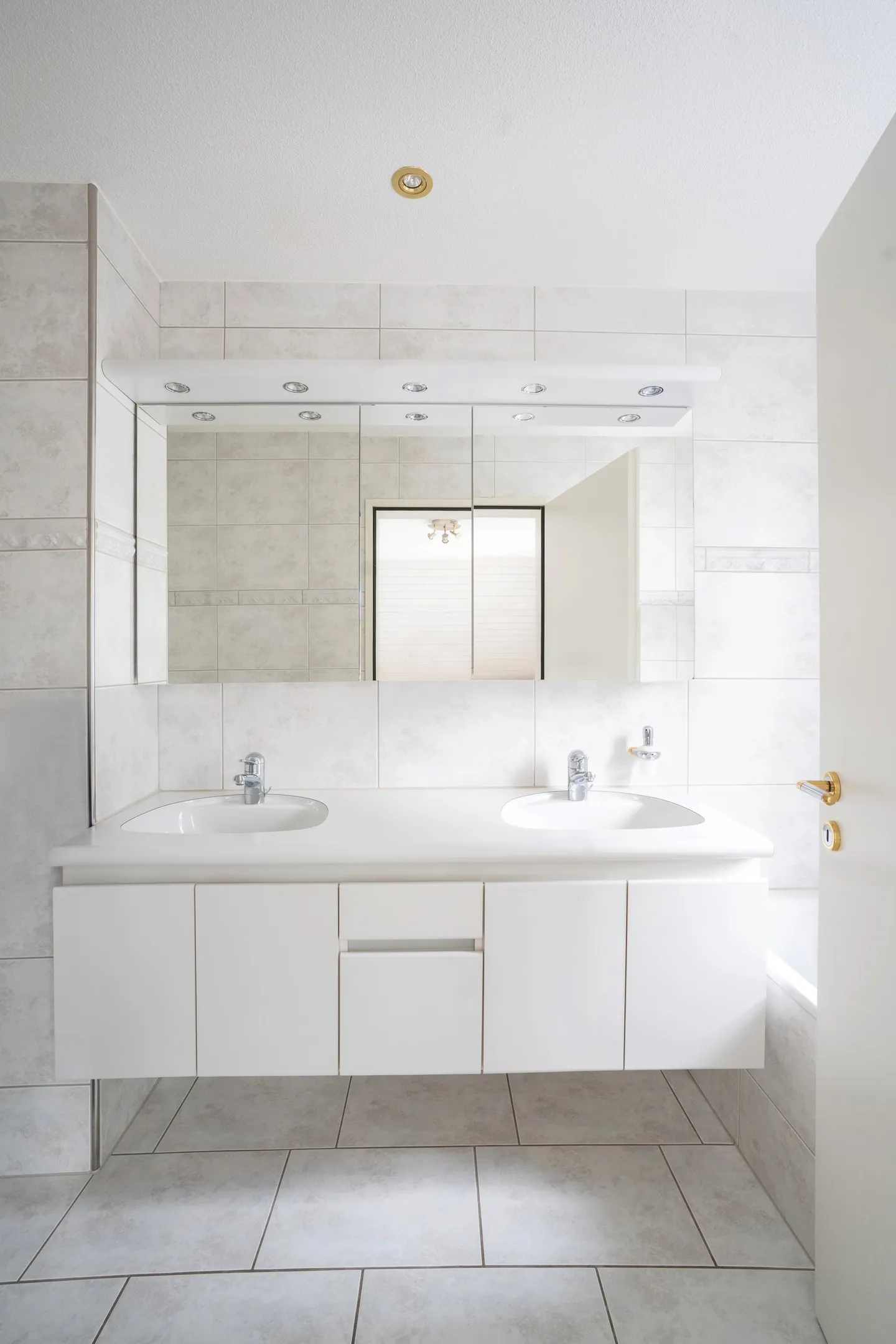 Ein Wohntraum mit Charme – zentral und dennoch ruhig gelegen - Foto 9 von 13