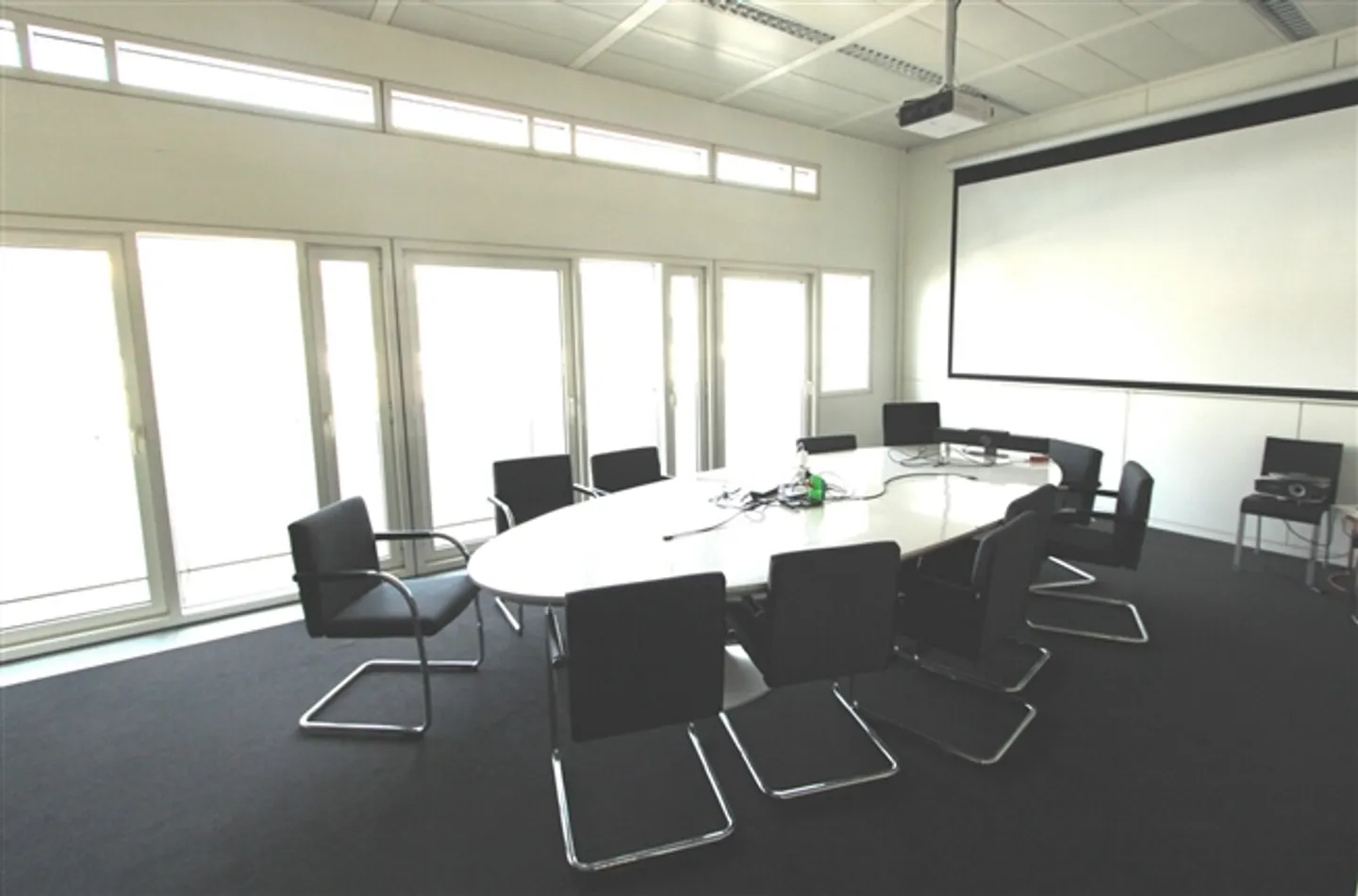 Apartment - Photo 3 of 6