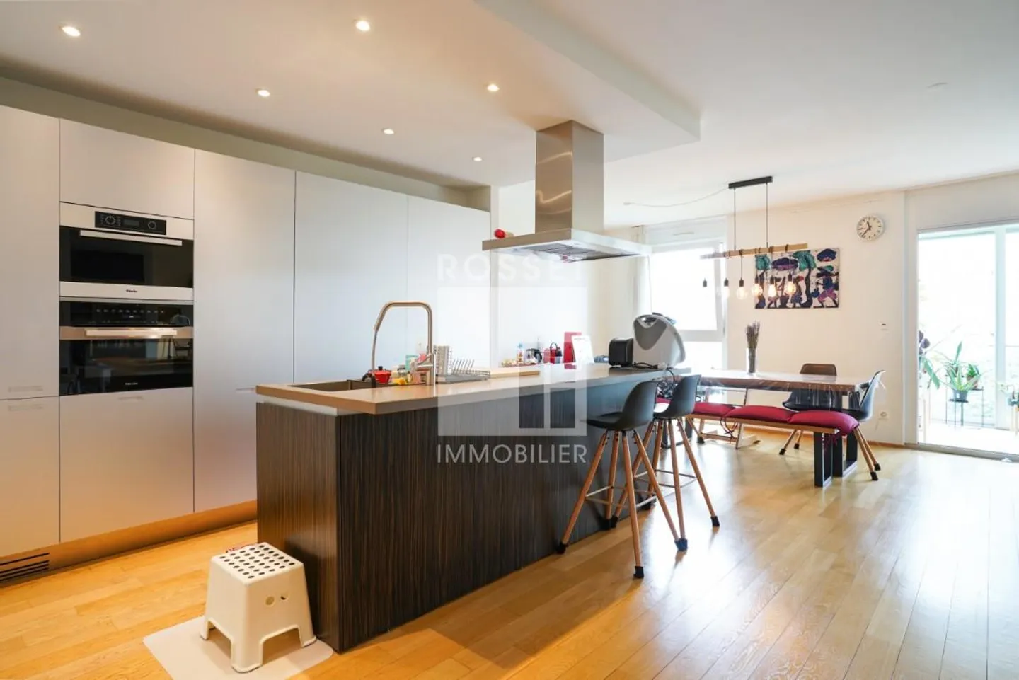 5-Zimmer-Wohnung im 3. Stock mit Aufzug - Foto 2 von 8