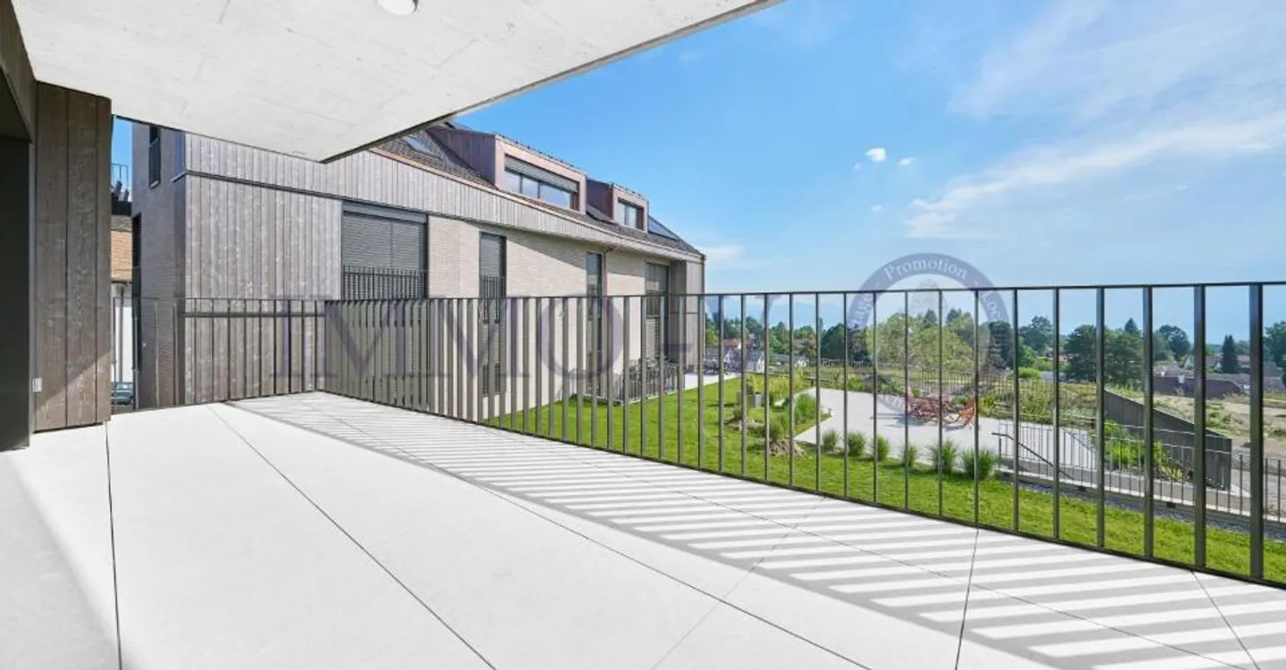 NEW AND CONTEMPORARY HIGH-END APARTMENT WITH BALCONY-TERRACE - Photo 1 of 9