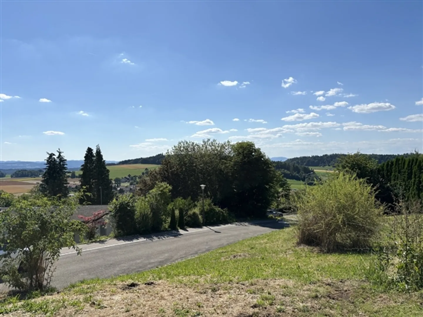 «Attraktives Grundstück an ruhiger und sonniger Lage» - Photo 1 sur 5