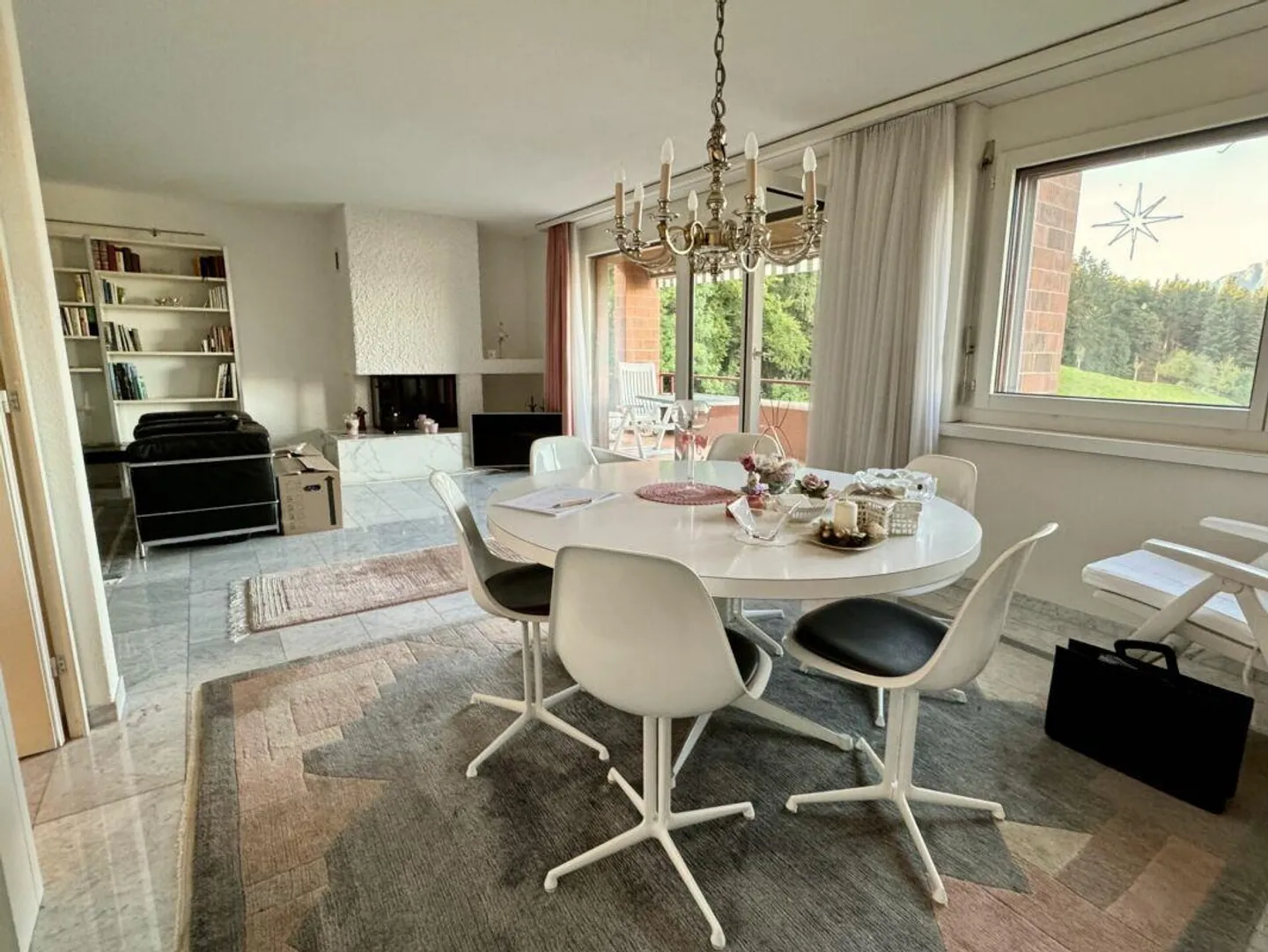 Appartement ensoleillé avec vue panoramique dans le meilleur emplacement au cœur de la Suisse - Photo 5 sur 11