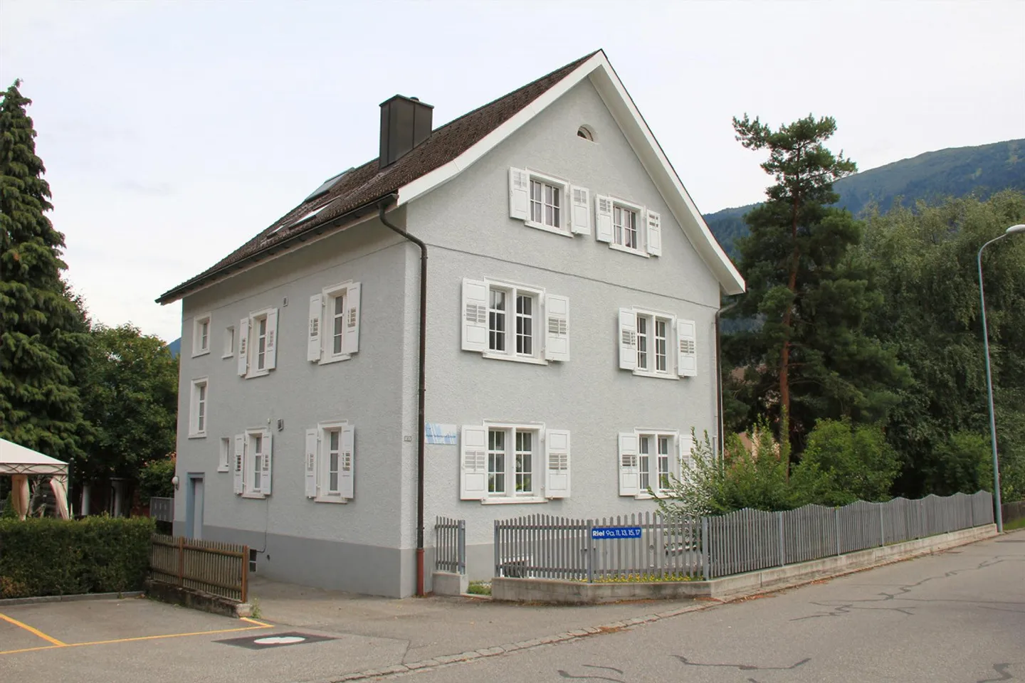 4-Room Old Building Apartment - Photo 1 of 4