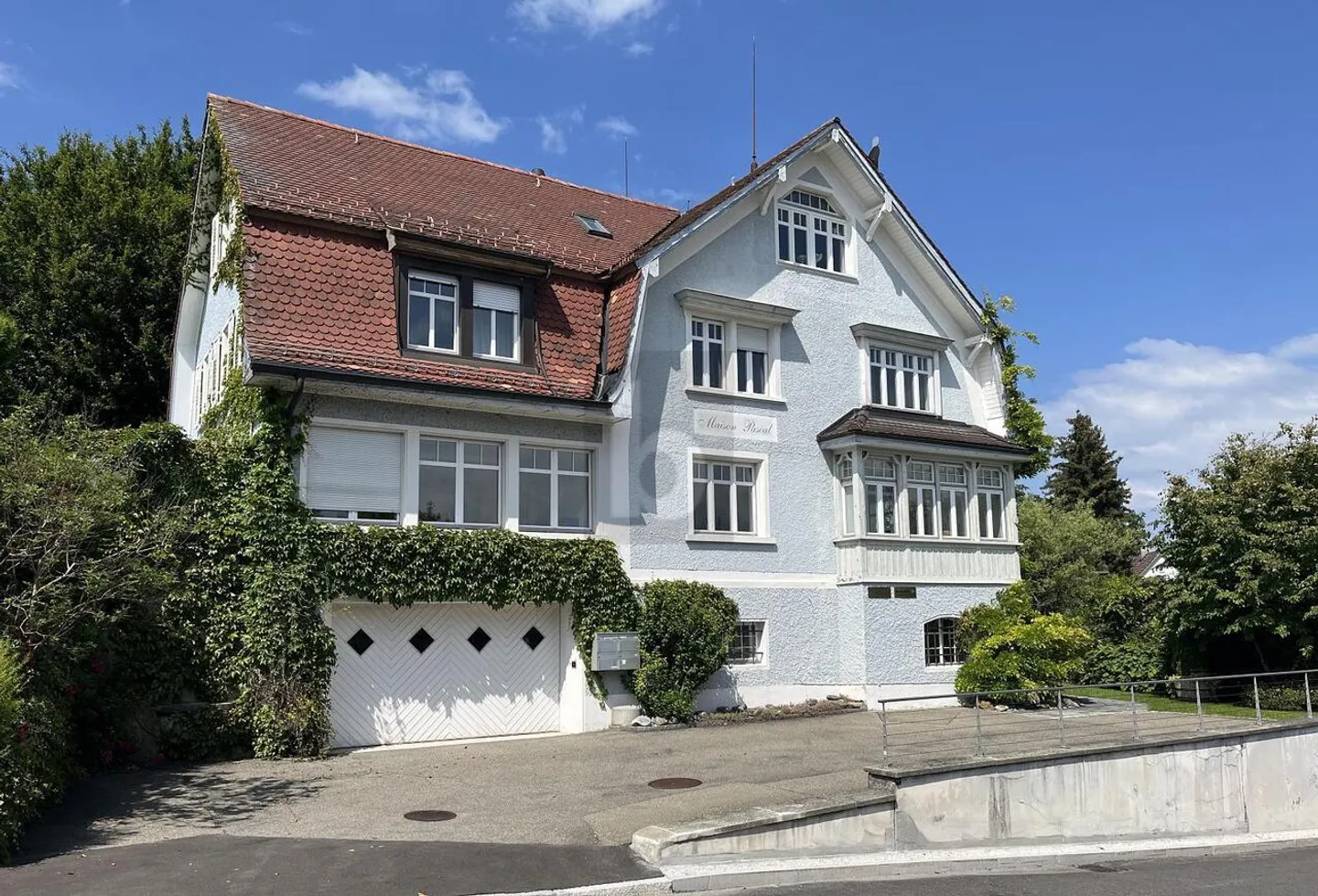 NOBLE BÜRORÄUME IN VILLA - Foto 1 von 6