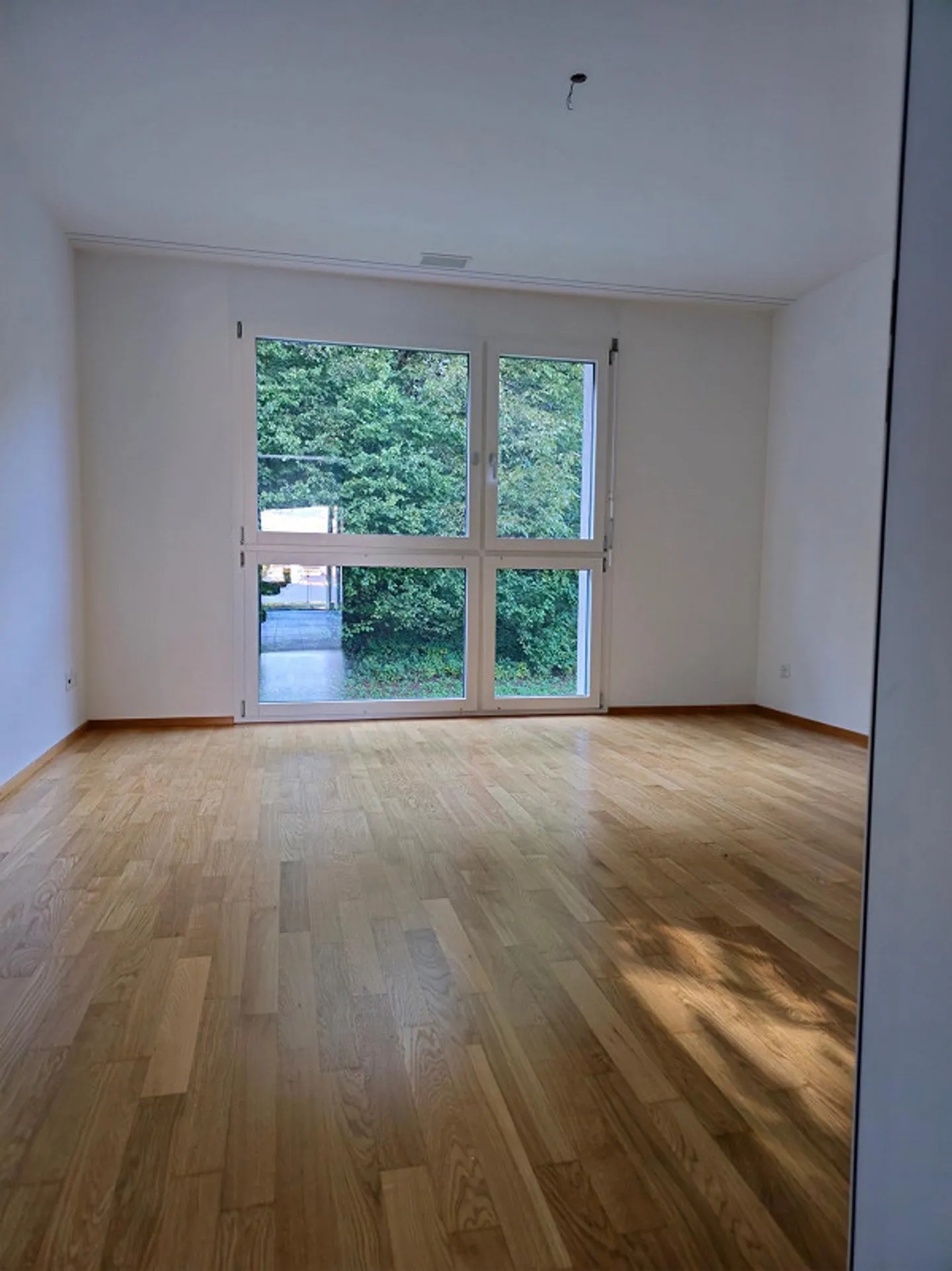 Ampio appartamento di 4,5 locali in un ambiente attraente - Foto 5 di 10