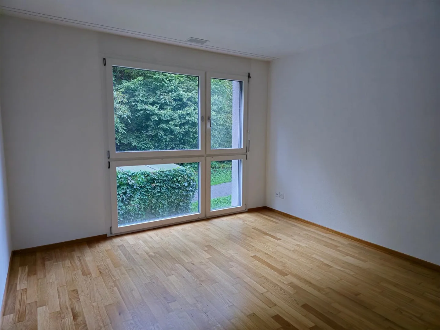 Ampio appartamento di 4,5 locali in un ambiente attraente - Foto 7 di 10