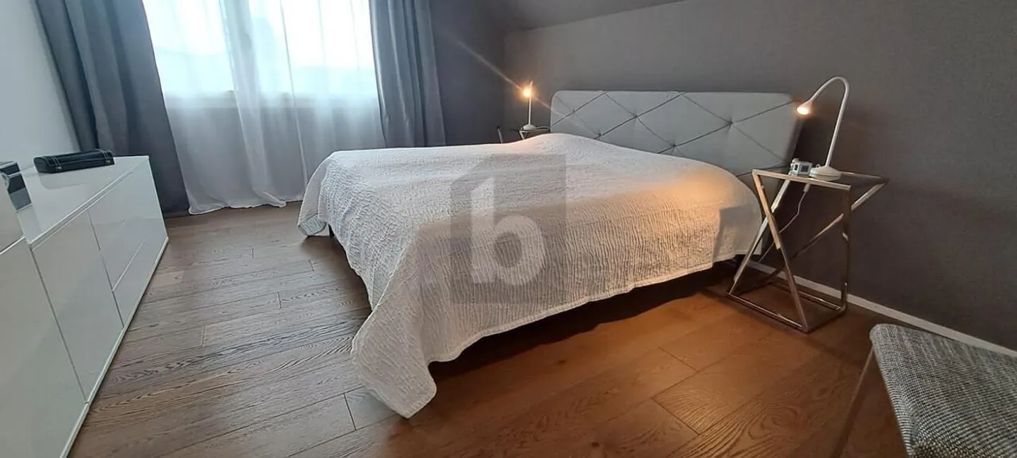 LUXURY AND BEST QUALITY ON TWO FLOORS - Photo 3 of 5