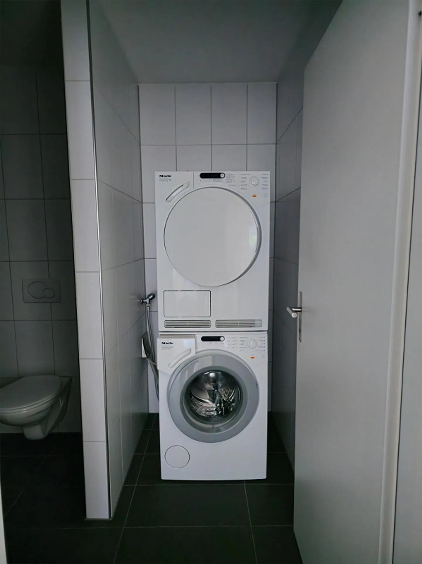 Ampio appartamento di 4,5 locali in un ambiente attraente - Foto 8 di 10