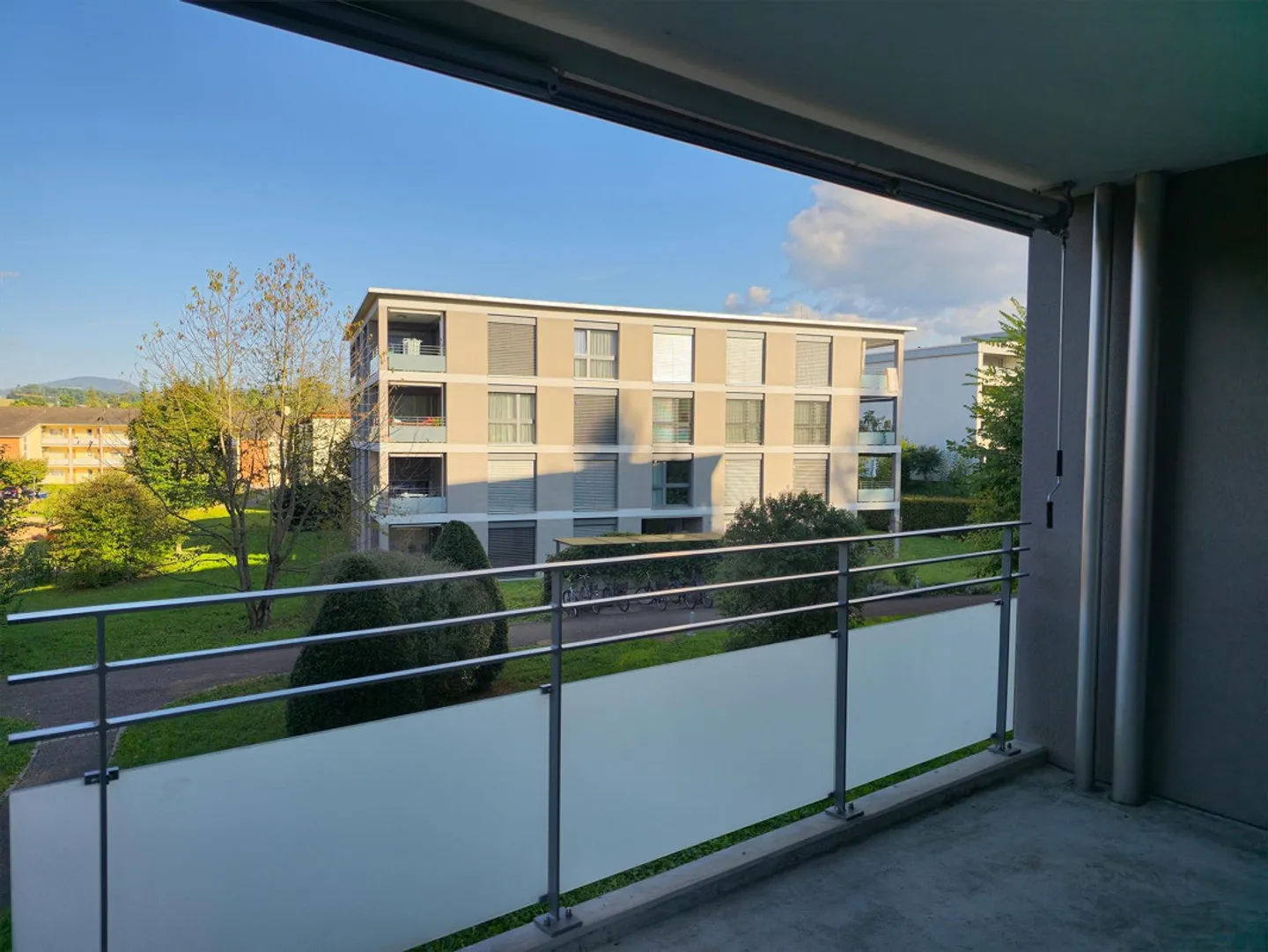 Ampio appartamento di 4,5 locali in un ambiente attraente - Foto 10 di 10