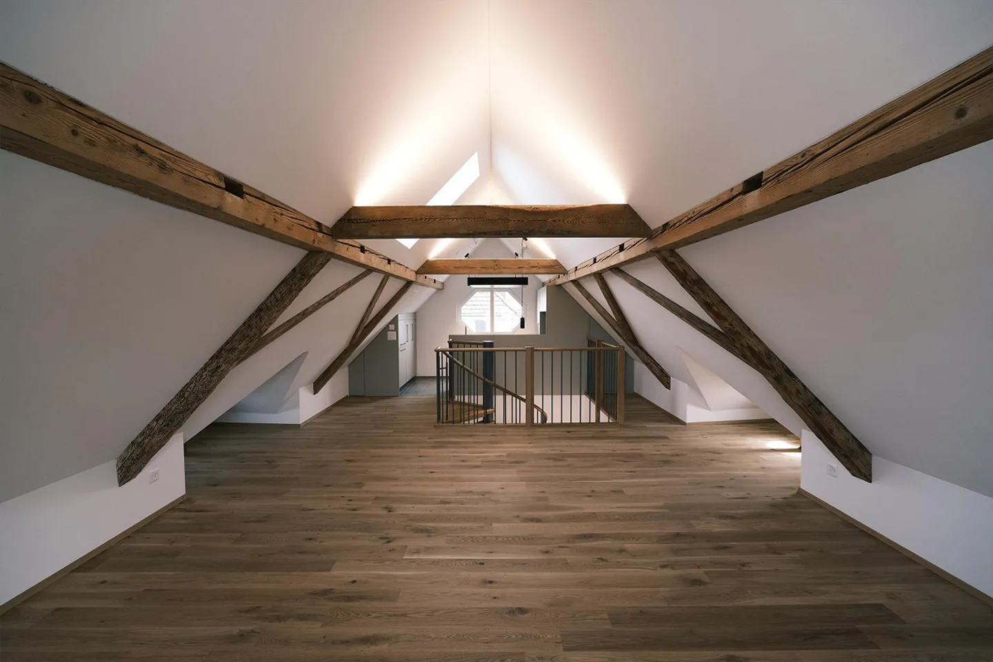 Residential and commercial building in a central location in Erlen - Photo 10 of 11