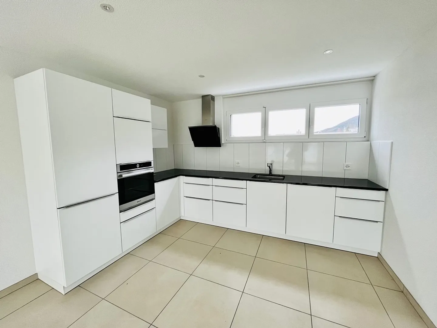 Attic 3.5 rooms - Photo 3 of 10