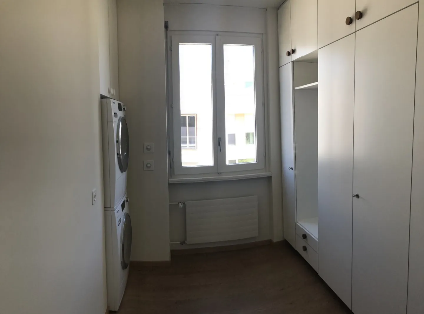 ELEGANT APARTMENT SURROUNDED BY GREENERY JUST STEPS FROM THE CENTER - Photo 12 of 19