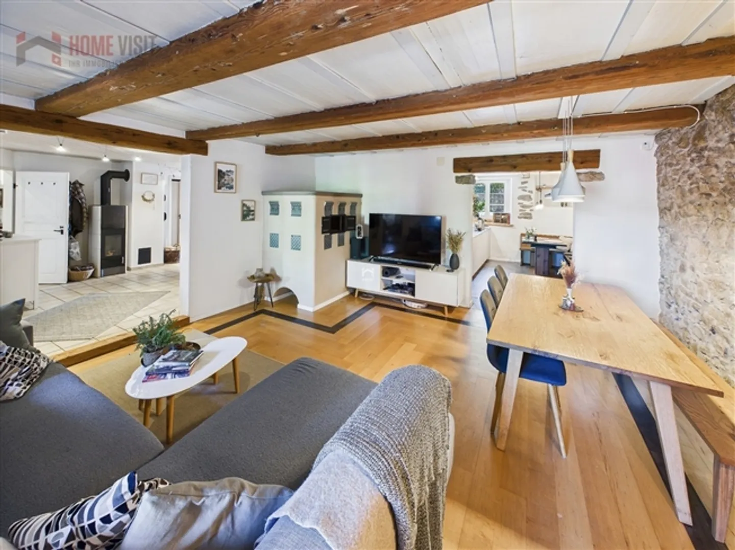 Vivre là où d'autres rêvent – Appartement de 5,5 pièces avec écurie et pâturage - Photo 4 sur 18