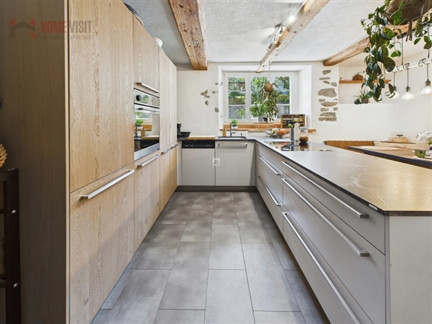 Vivre là où d'autres rêvent – Appartement de 5,5 pièces avec écurie et pâturage - Photo 5 sur 18