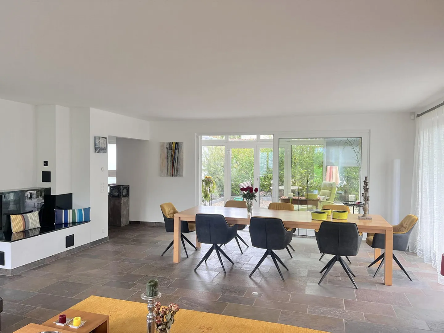 Incantevole casa unifamiliare di 7 stanze con splendida vista panoramica, doppio garage e bel giardino - Foto 2 di 12