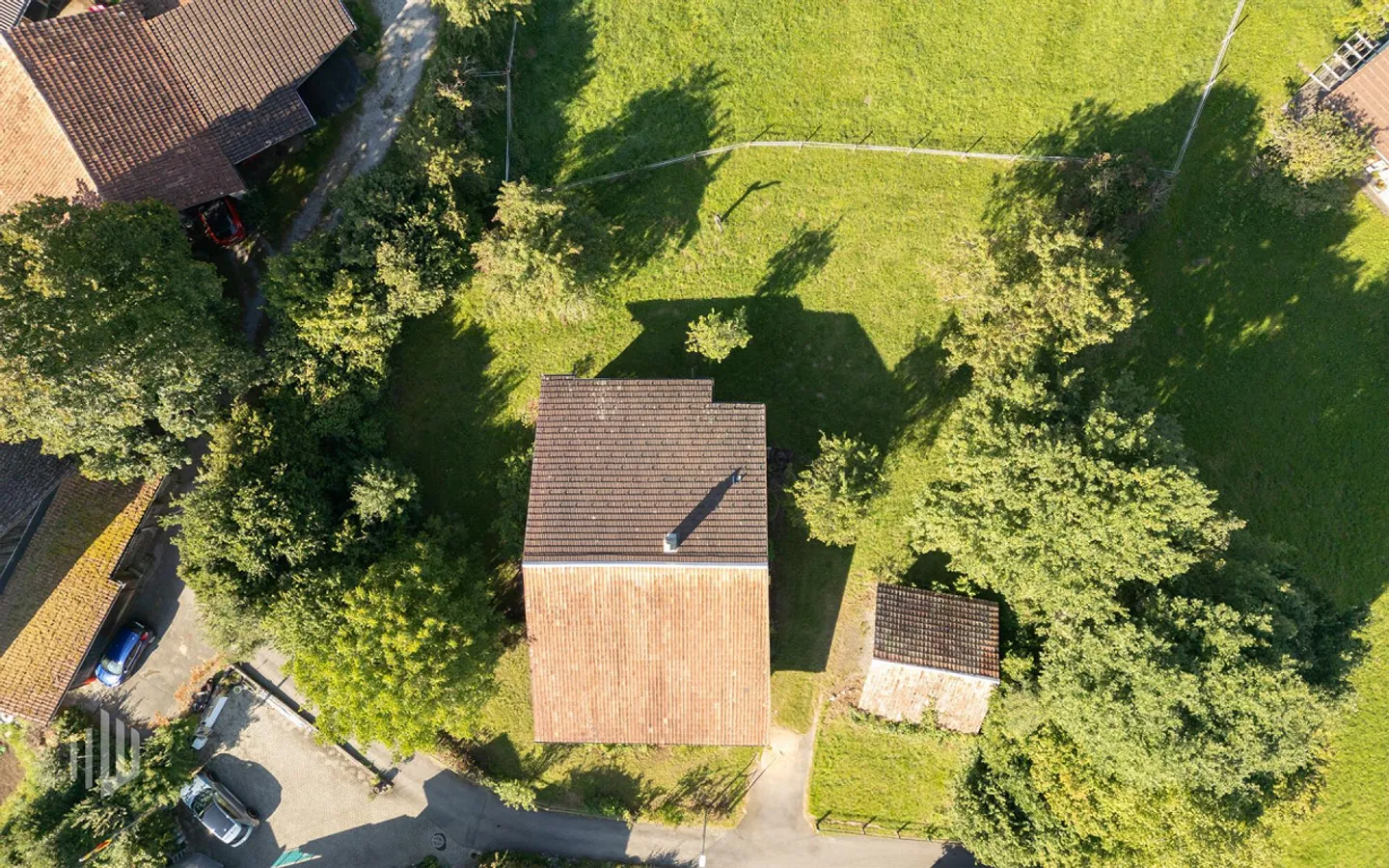 ImmoWyss - 1615 m2 de terrain constructible dans la zone W2 avec une vue magnifique sur le Niesen - Photo 2 sur 6