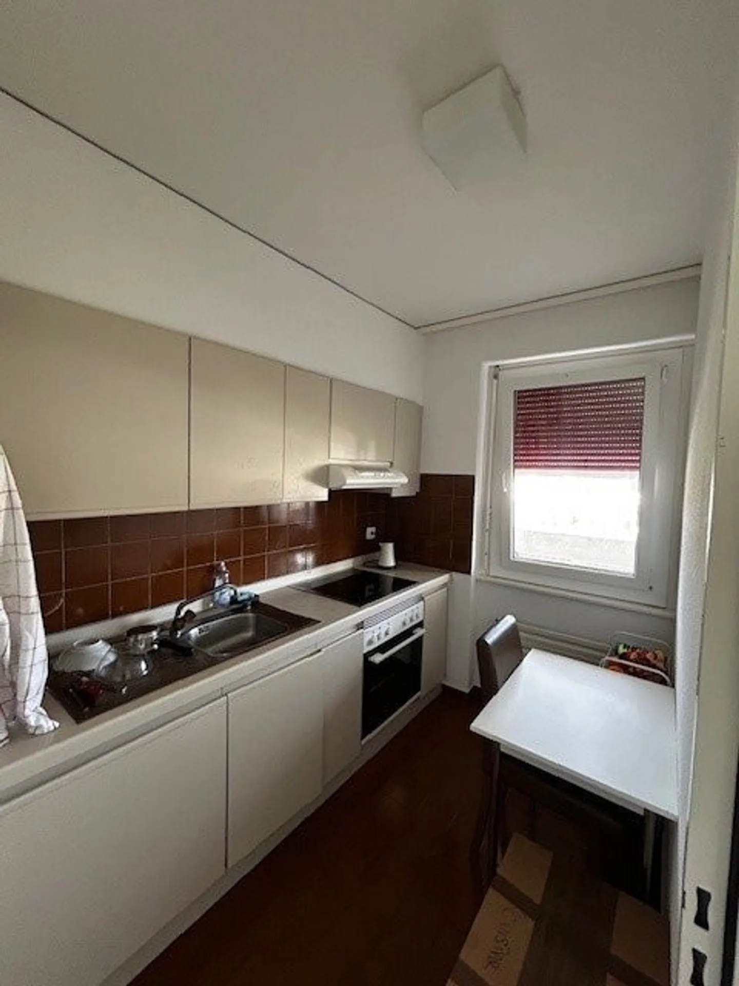 Studio im 6. Stock im Jura-Viertel - Foto 1 von 4