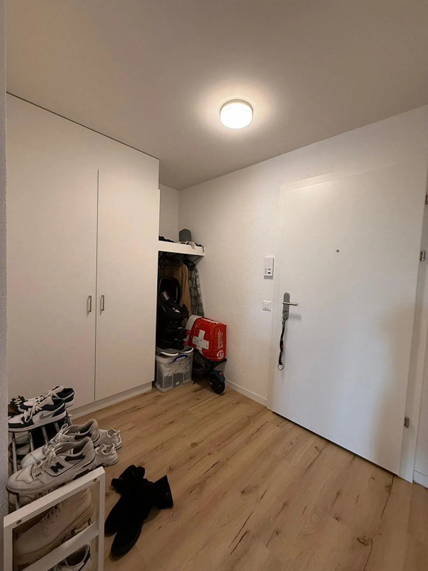 Looking for a new tenant for a spacious bright 2.5-room apartment - Photo 1 of 8