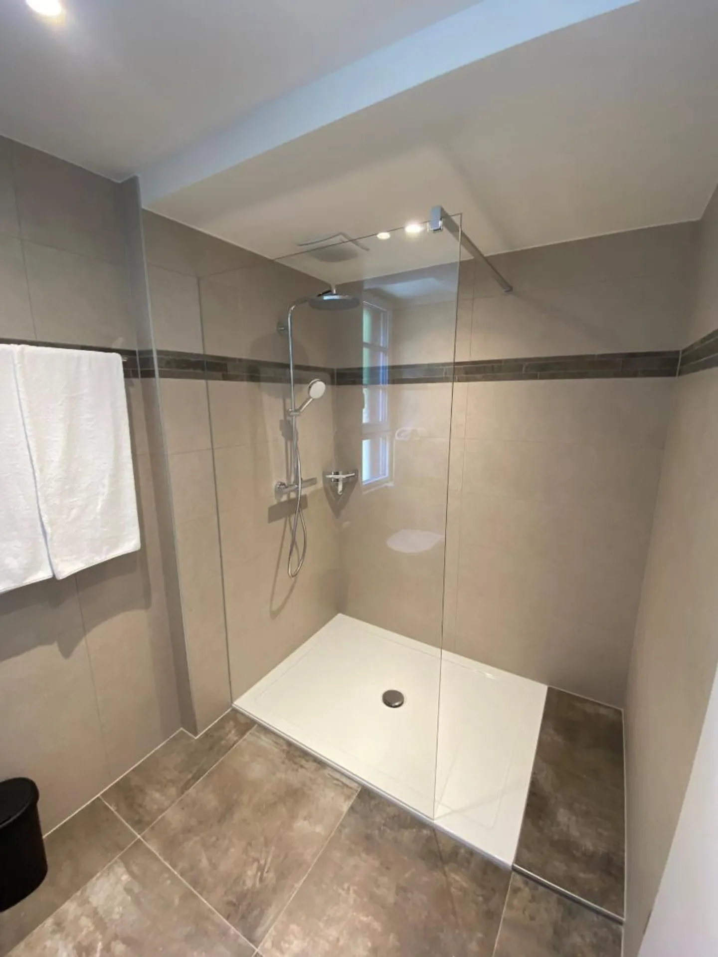 Charmant appartement 2.5 pièces - Photo 7 sur 13