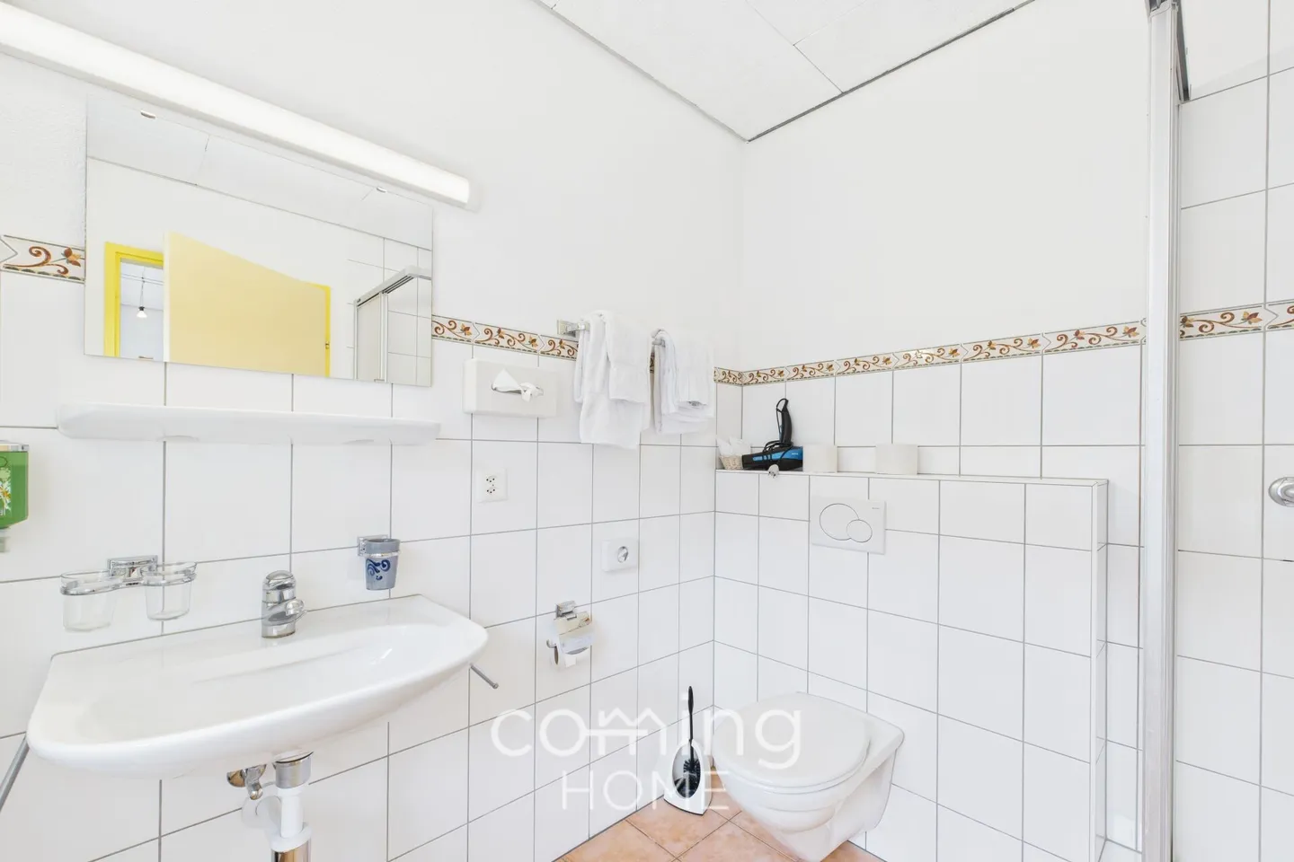 Proprietà di investimento a Mörel - Due appartamenti di 2,5 stanze e spazio ufficio come pacchetto - Foto 6 di 14