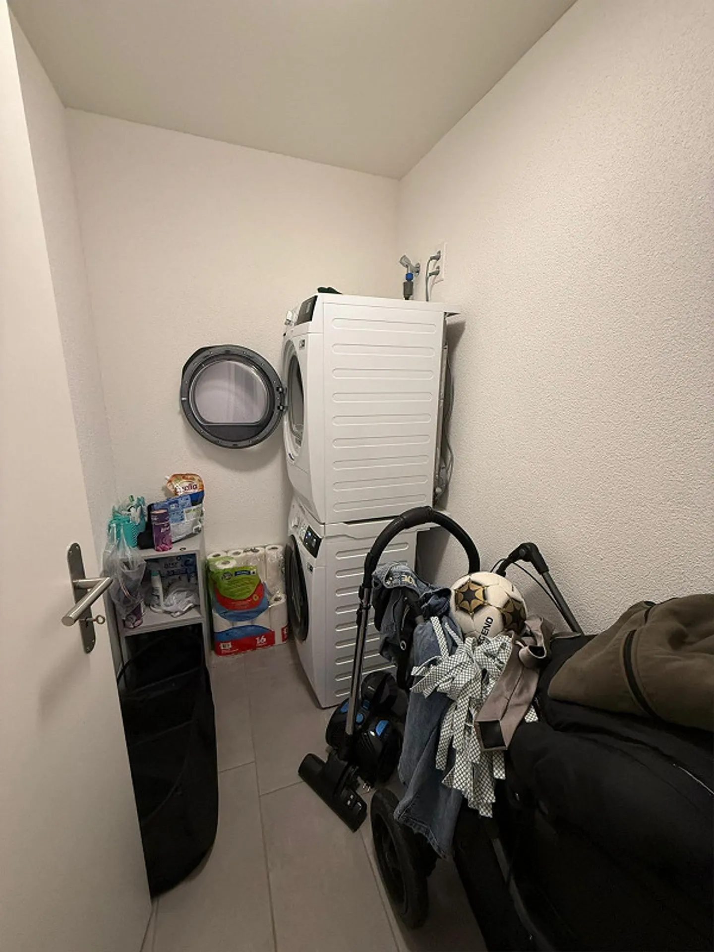 Looking for a new tenant for a spacious bright 2.5-room apartment - Photo 3 of 8