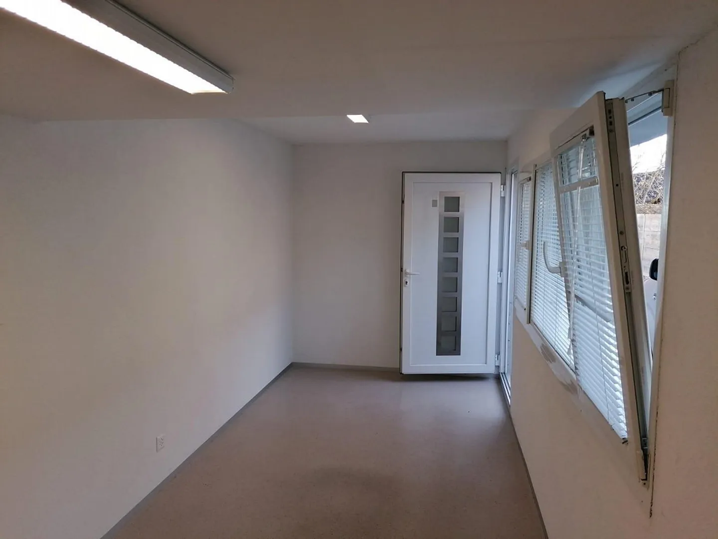 Storage / Hobby Room for Rent - Photo 2 of 3