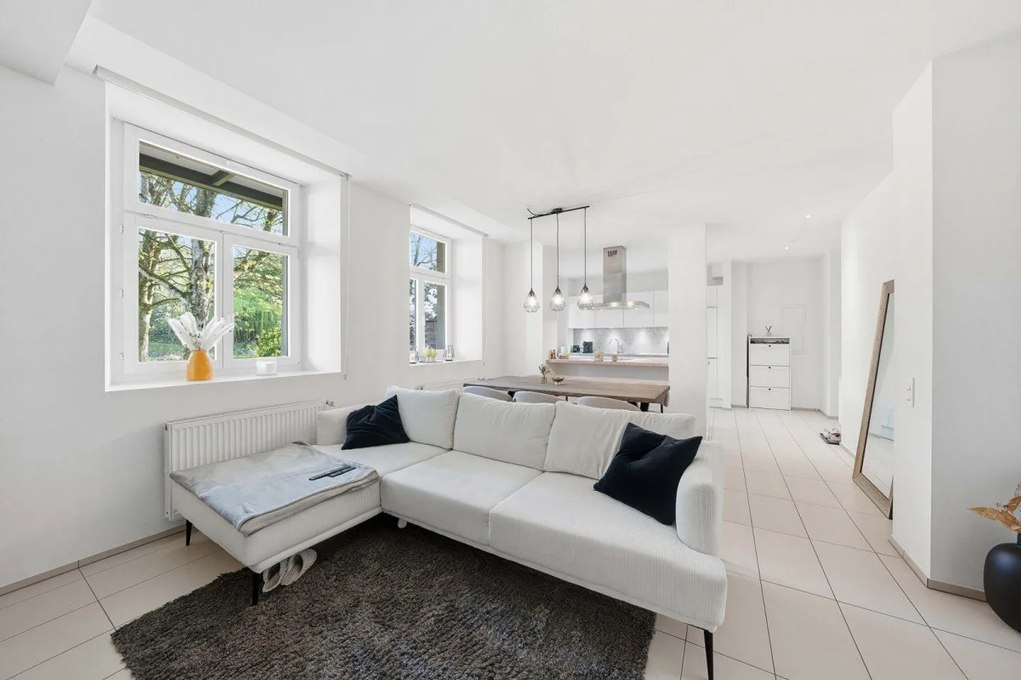 2.5-Room Apartment - Photo 3 of 12