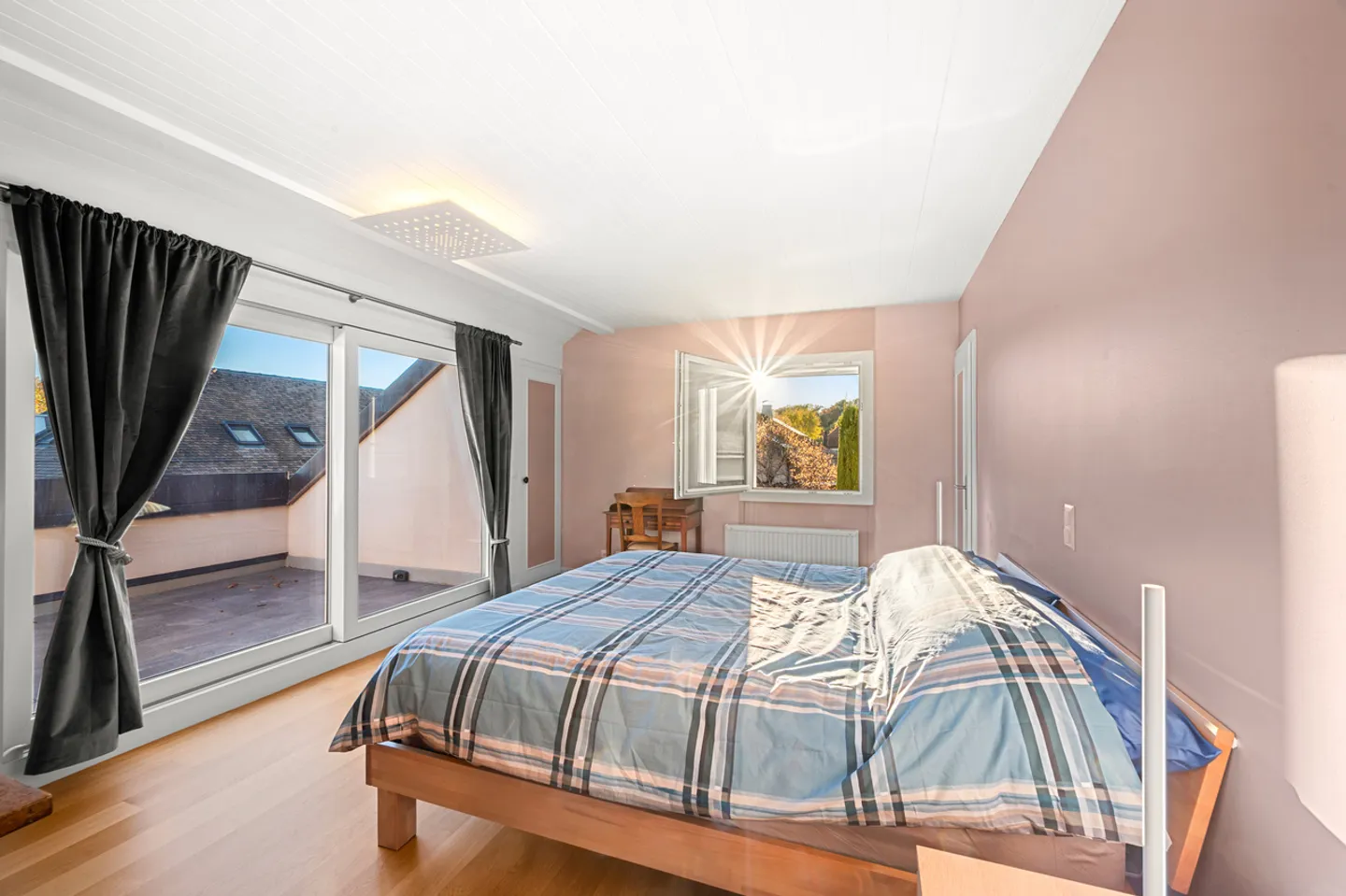 Sehr schöne individuelle Villa mit Pool nur wenige Schritte vom See in Crans - Foto 6 von 14