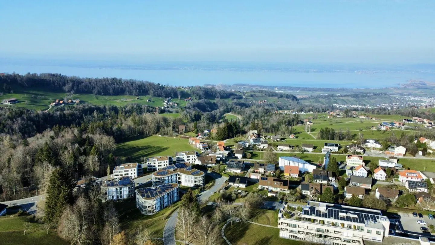 Casa bifamiliare di nuova costruzione con vista fantastica sul lago - Foto 1 di 9
